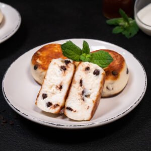 Syrnyky  with Raisins (10 pcs)